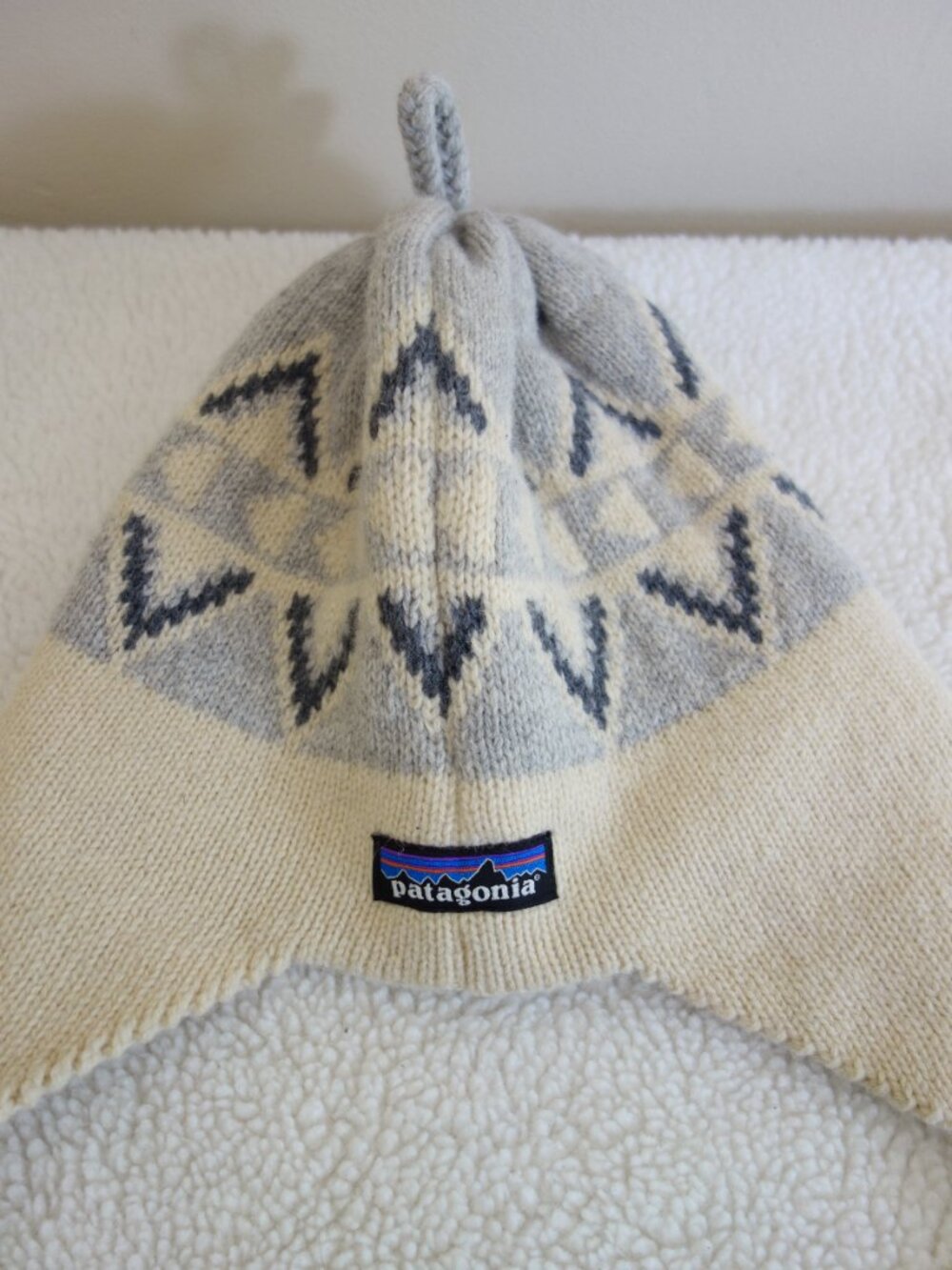 PATAGONIA Winter Wool Blend Cream Fair Isle Beanie Hat w/ ear flaps - Picture 6 of 10